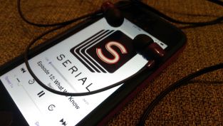 1200px-serial_podcast